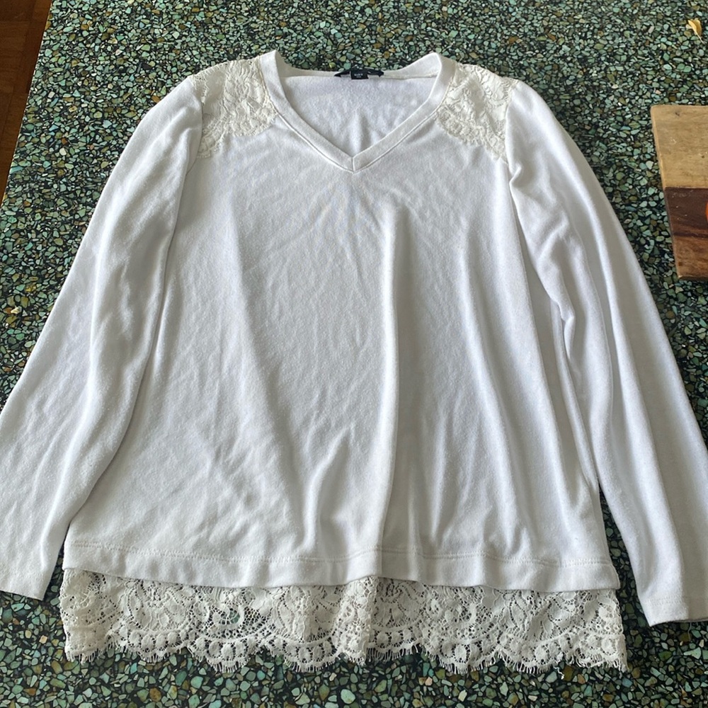 Karen Kane white sweater with lace trimmings